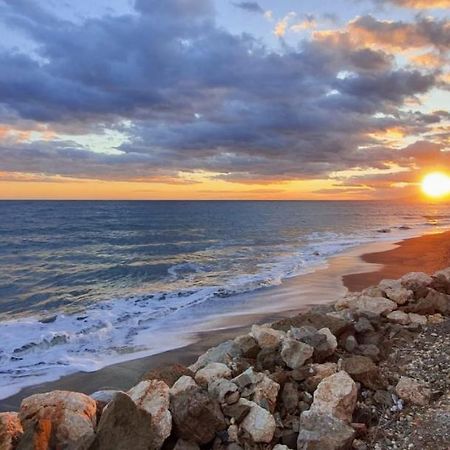 Suites Beach Nature Велес-Малага Екстер'єр фото
